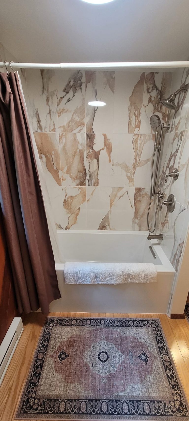 456694002 1030106498901604 3150741332012427190 n 768x1706